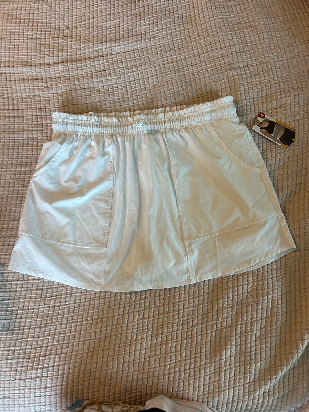 Avia White Elastic-Waist Skort with Front Pockets